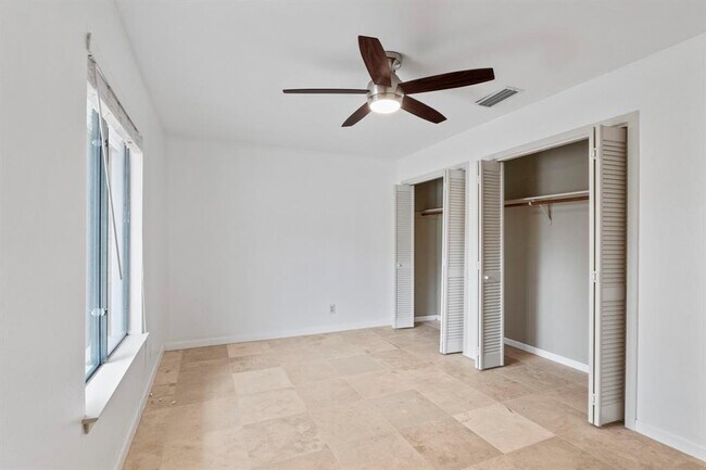 Building Photo - 11532 Spicewood Pkwy