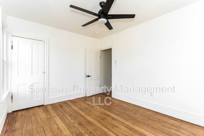 Building Photo - 226 Greenwich Ave