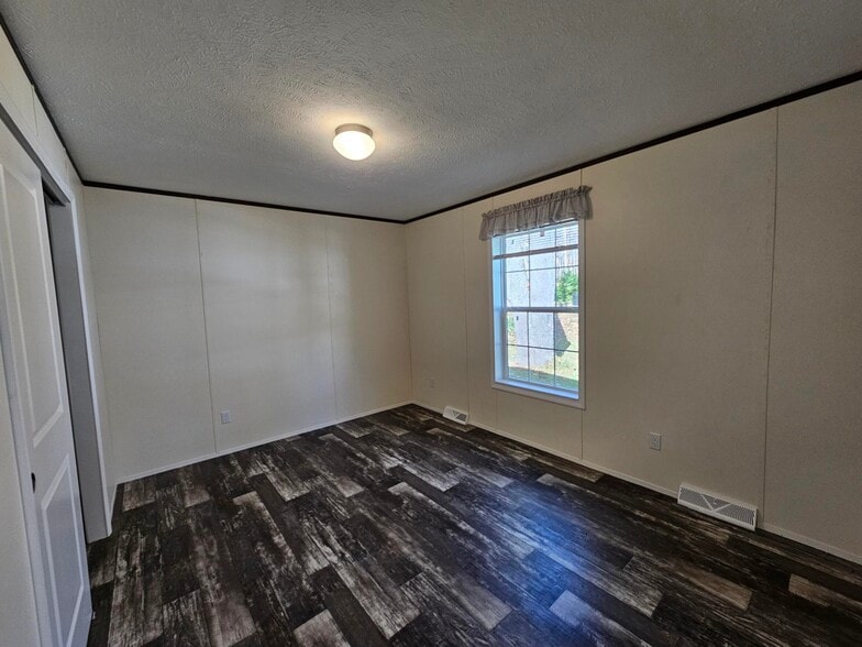 Building Photo - 54 Mapledale Acres