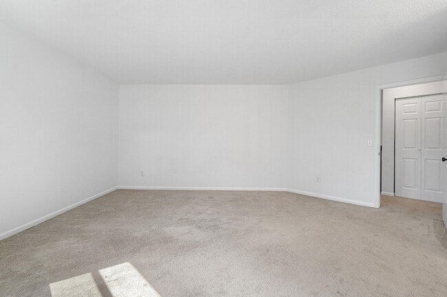 Building Photo - 439 NW 36th Ave