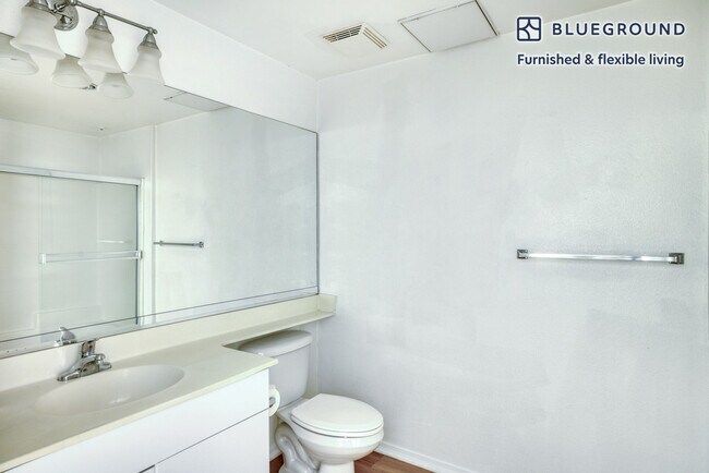 Building Photo - 5211 Pacific Concourse Dr