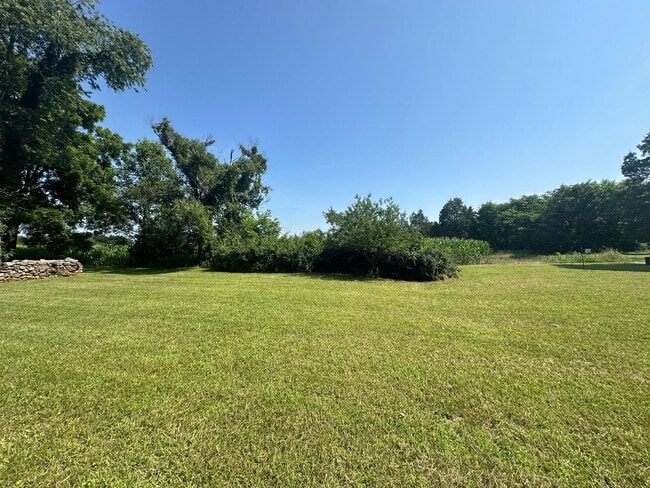 Building Photo - 1281 Otter Hill Rd
