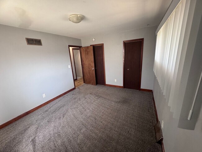 Building Photo - COMING SOON! Bright & Spacious 3-Bedroom Home with Large Backyard