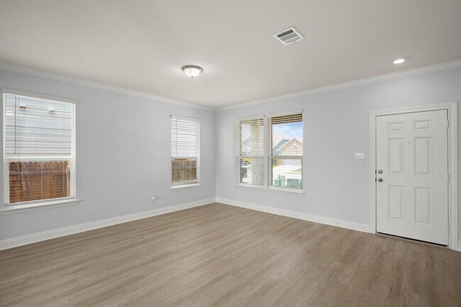 Building Photo - 13821 Abraham Lincoln St