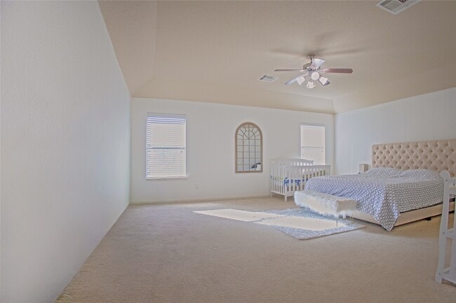 Building Photo - 6034 Starbrook Creek Dr