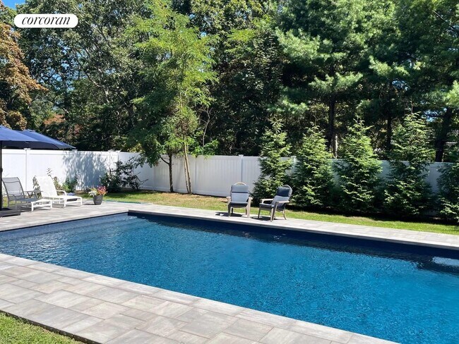 Building Photo - 7 Huckleberry Ln