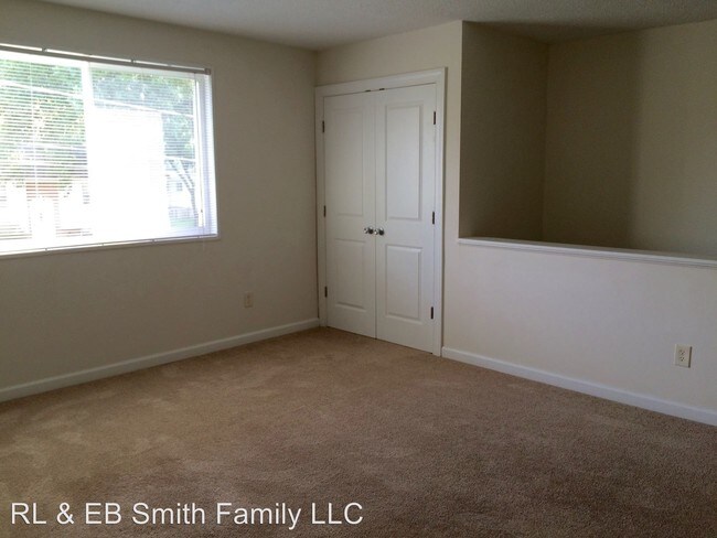 Building Photo - 205 Dawson Ave