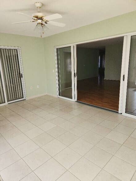 Building Photo - 1105 Estate Dr