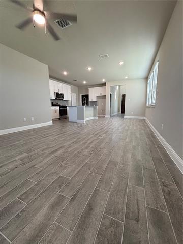 Building Photo - 2140 Florence Dr