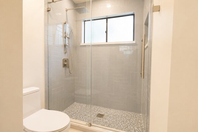 Building Photo - 15 Mallard Glen Pl