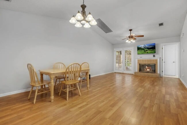 Building Photo - Benchmark Trace