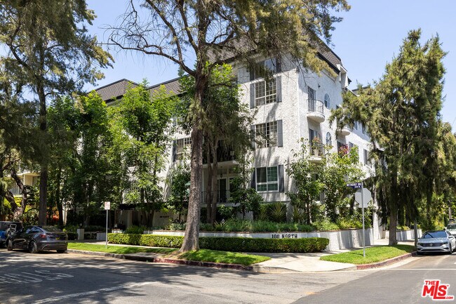 Primary Photo - 100 N Wetherly Dr