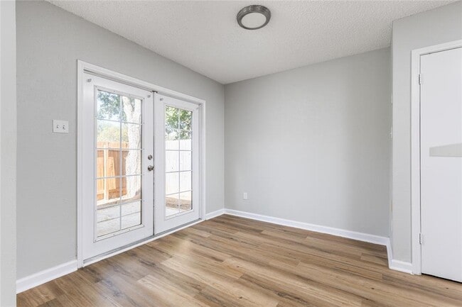 Building Photo - 1803 Heatherglen Ln