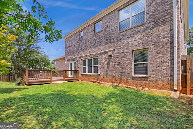 Building Photo - 5957 Stow Dr