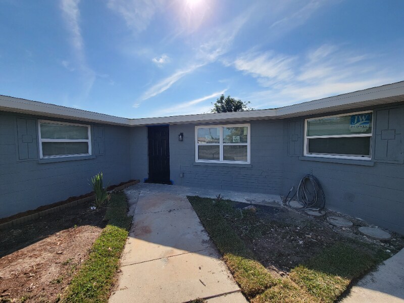 Building Photo - 111 Francis Dr NE