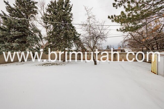 Building Photo - 775 E Johnsonway Dr