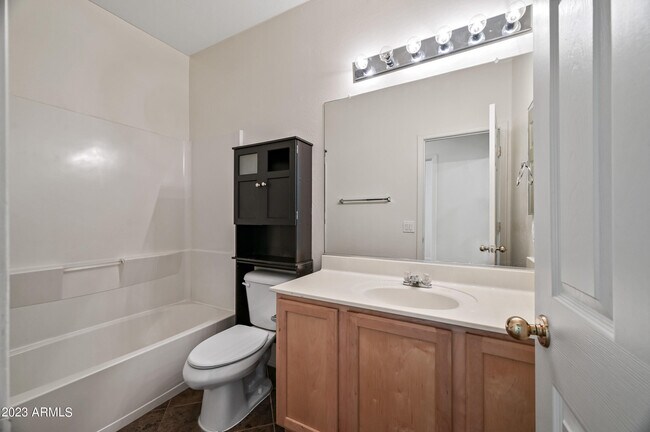 Building Photo - 43927 W Cypress Ln