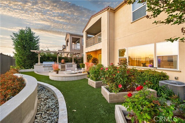 Building Photo - 539 Serrano Summit Dr