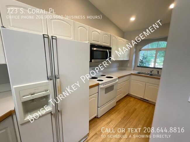 Building Photo - 723 S Coral Pl