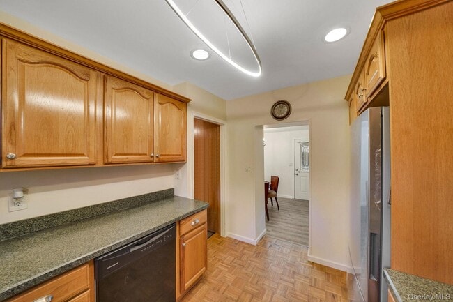 Building Photo - 10 Siracusa Blvd