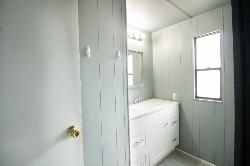 Building Photo - 704 Vine Ave