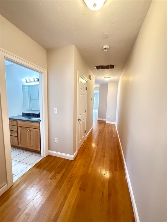 Building Photo - 423 Furnace Brook Pkwy