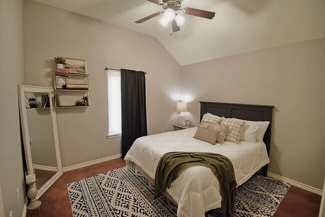 Building Photo - March availability!  3/2/2