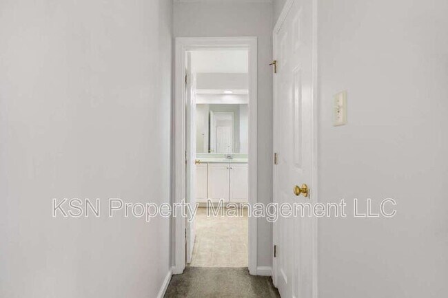 Building Photo - 123 Salt Landing Cir