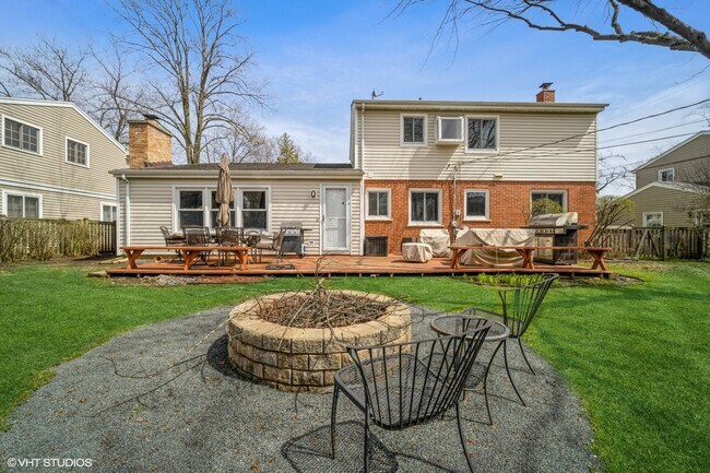 Building Photo - 110 Plum Tree Rd