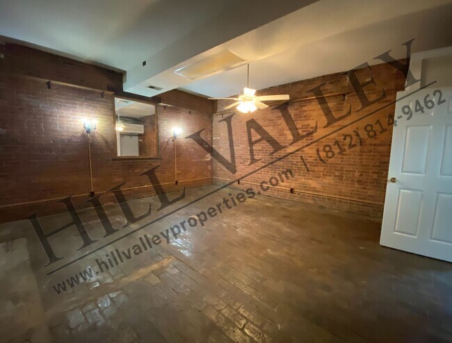 Building Photo - 522 S 6th St