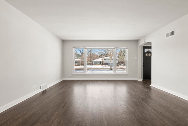 Building Photo - 141 N Peck Ave