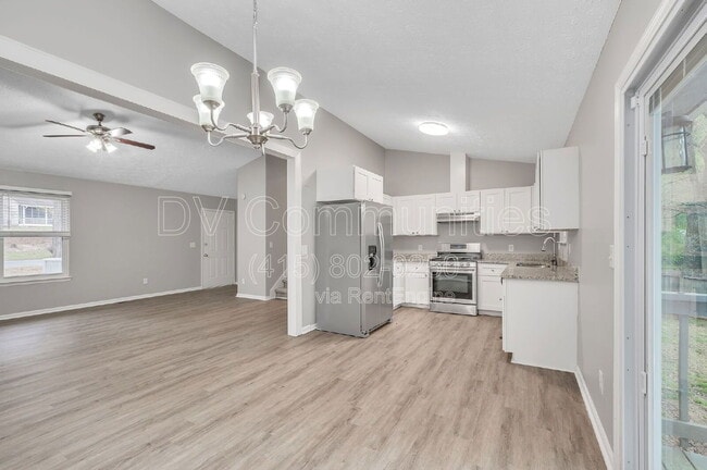 Building Photo - 9173 Raven Dr