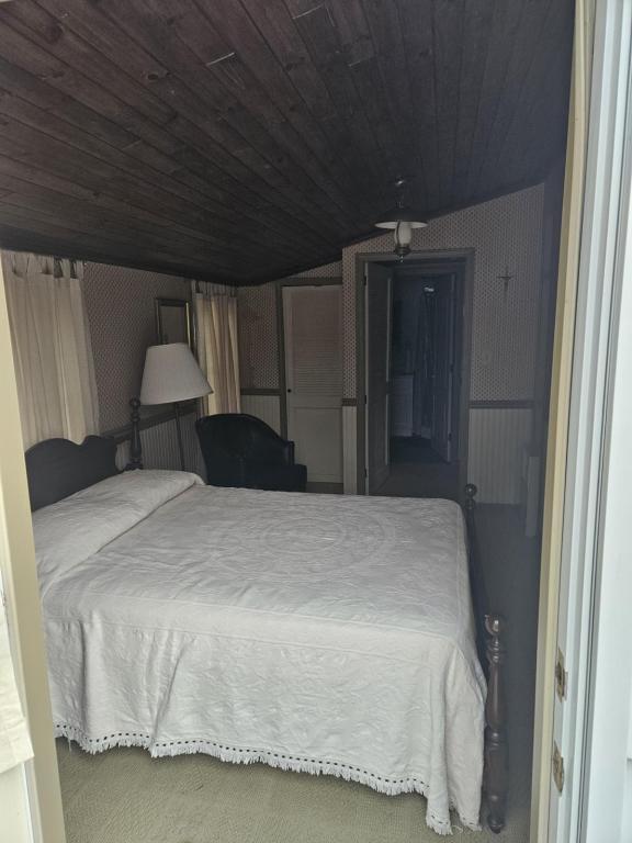 Primary Photo - 502 Lulu Ave