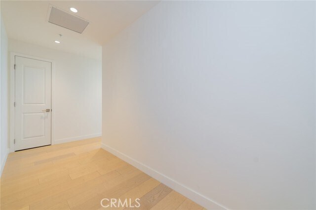 Building Photo - 400 S Broadway