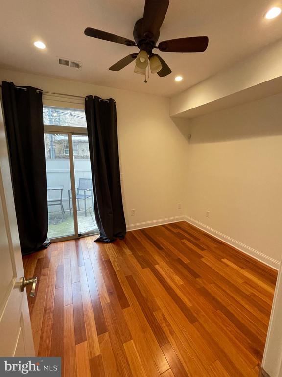 Building Photo - 2304 Alter St