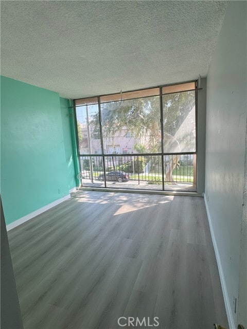 Building Photo - 805 Glenway Dr