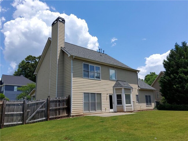 Building Photo - 800 Middlebrooke Bend