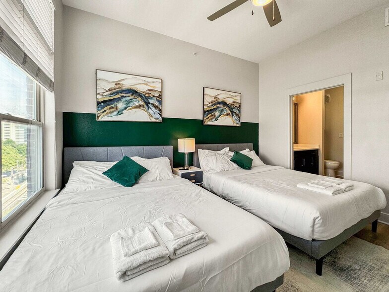 Building Photo - 2901 Indiana St