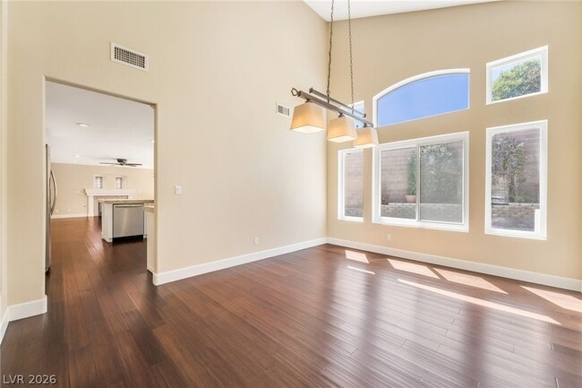 Building Photo - 271 Pointe Ranier Ave