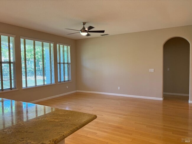 Building Photo - 505 Marianna Pl