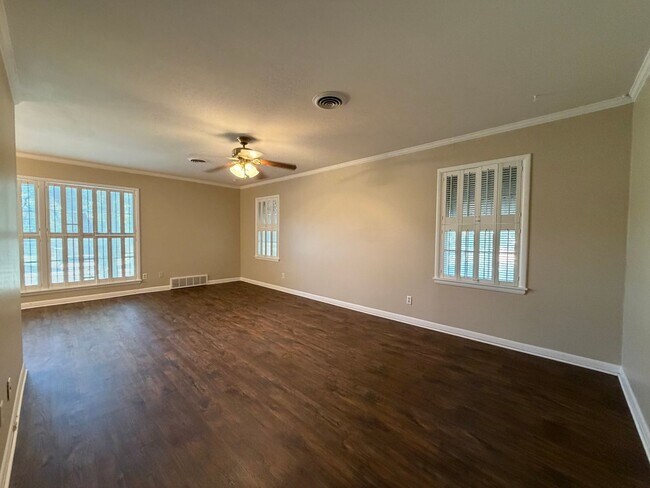 Building Photo - 4416 Granbury Rd