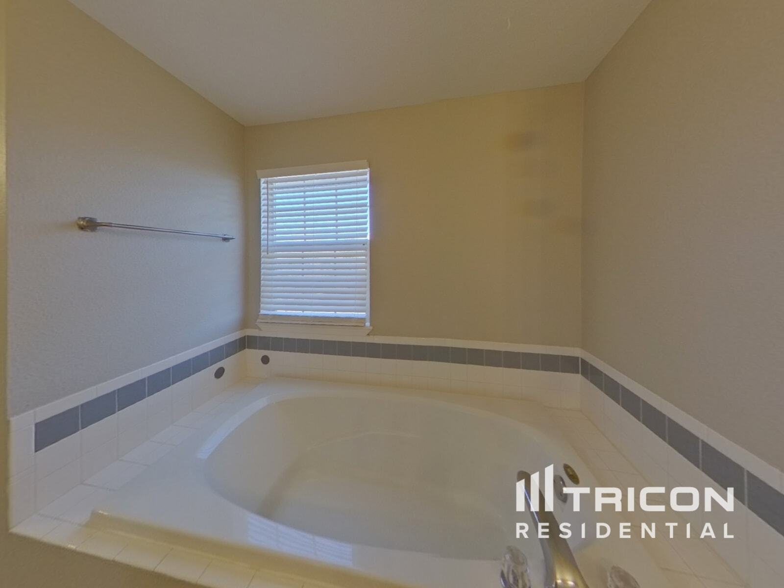 Building Photo - 9508 Waterbury Dr