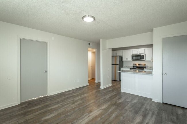 Building Photo - 127 Goodson Ave