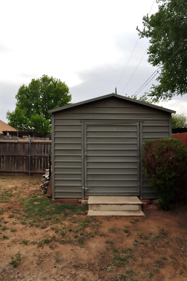 Building Photo - 19 Pilot Point Dr