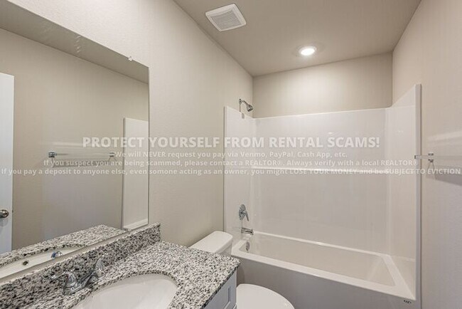 Building Photo - 2590 S Ouachita Dr