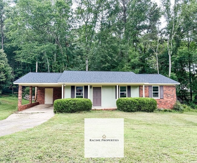 Primary Photo - Charming Home in Laurens