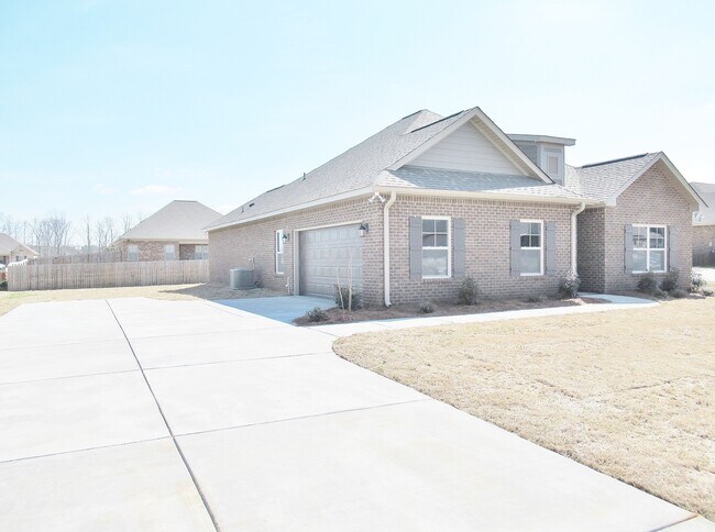Building Photo - 123 Birch Falls Dr