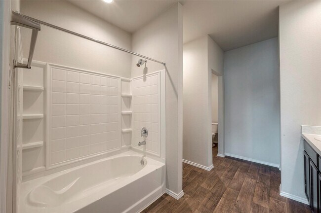 Building Photo - 2318 Georgina Falls Dr