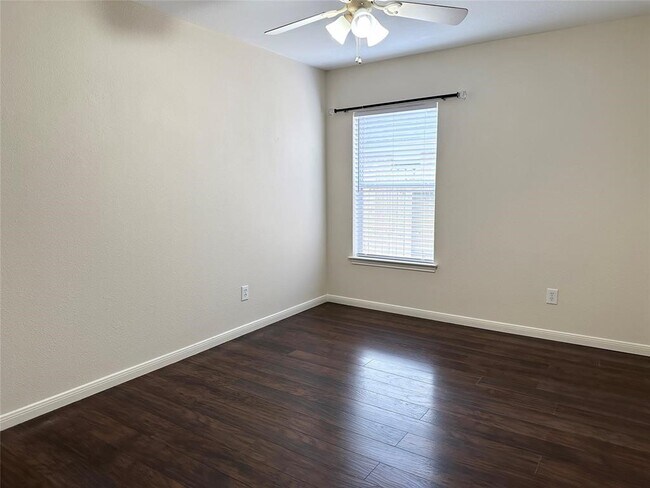 Building Photo - 1707 Magnolia Lake Ln