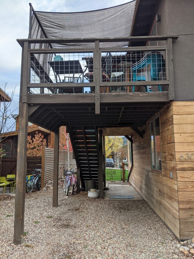 Building Photo - 630 Lincoln Ave